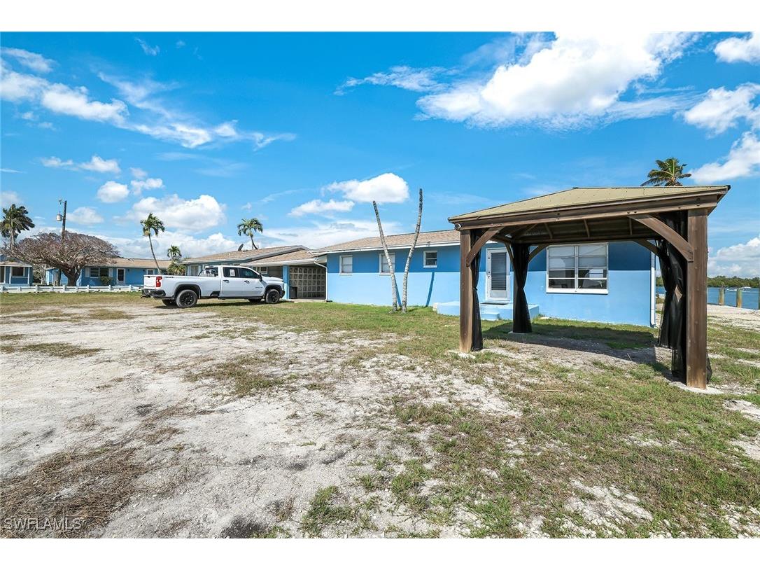 110 East Court Naples FL 34140 225045758 image16