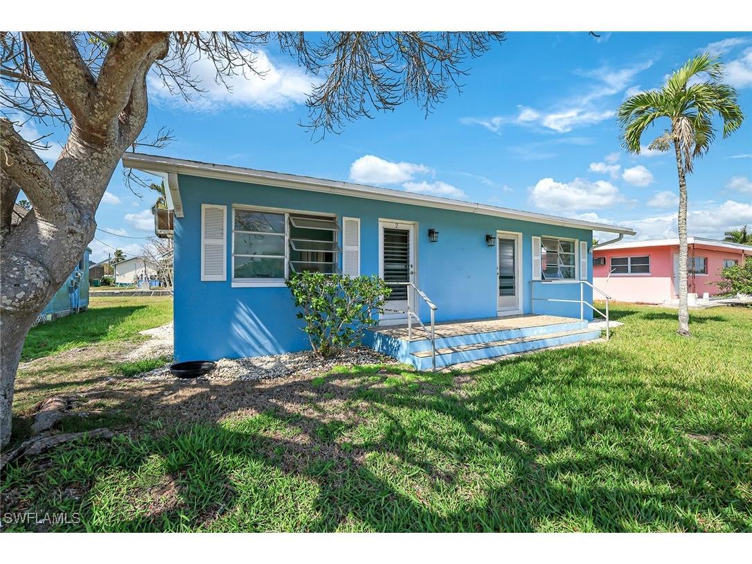 110 East Court Naples FL 34140 225045758 image3