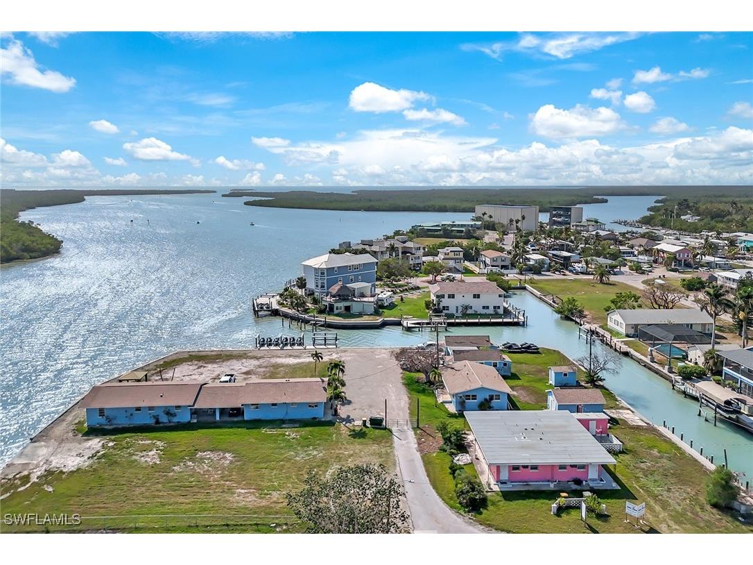 110 East Court Naples FL 34140 225045758 image4