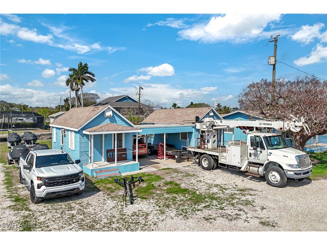 110 East Court Naples FL 34140 225045758 image5