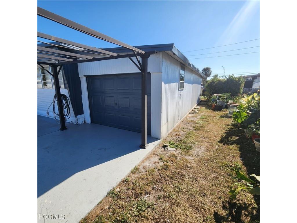 110 Gaslight Avenue North Fort Myers FL 33917 2025024067 image17