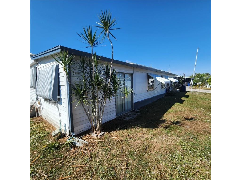 110 Gaslight Avenue North Fort Myers FL 33917 2025024067 image18