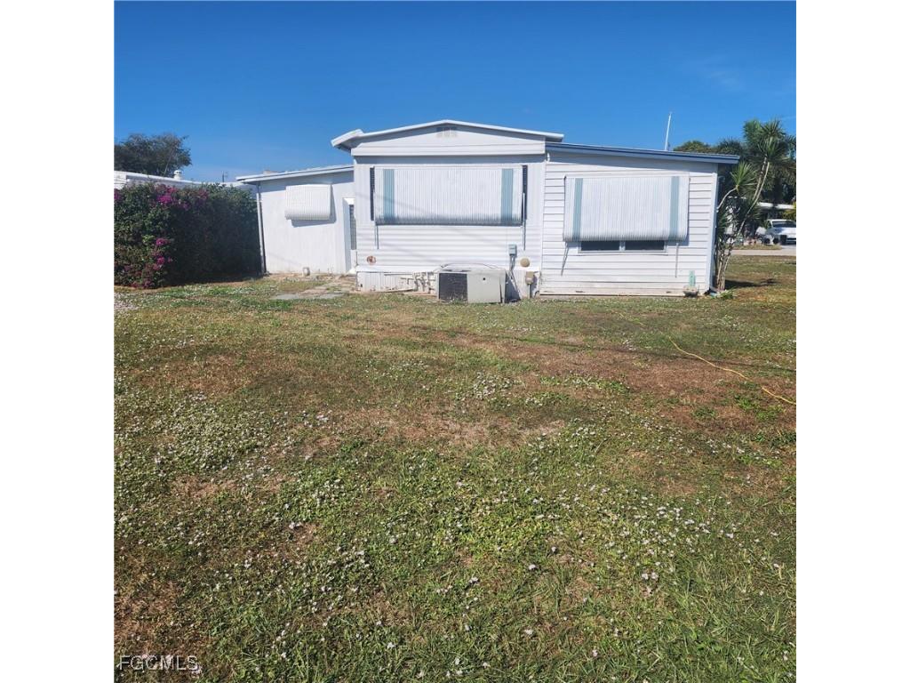 110 Gaslight Avenue North Fort Myers FL 33917 2025024067 image20