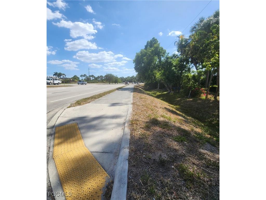 110 Gaslight Avenue North Fort Myers FL 33917 2025024067 image22