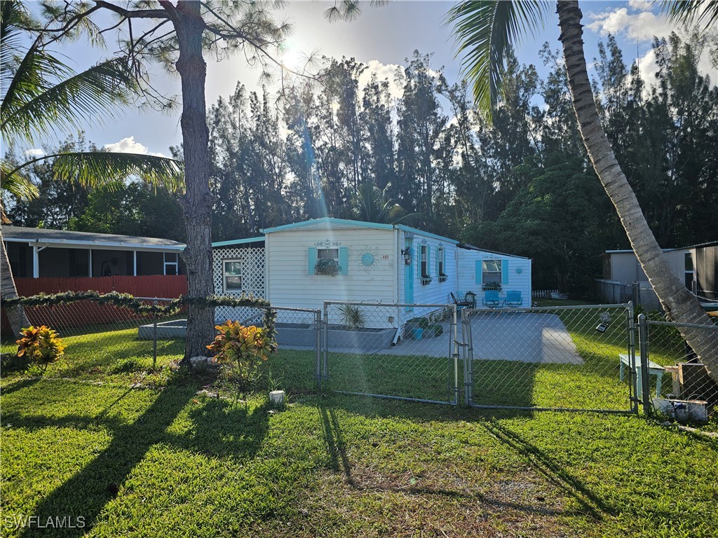 110 Moon Bay Street Naples FL 34114 224084287 image1