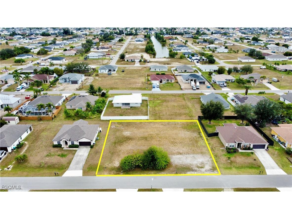 110 NE 11th Lane Cape Coral FL 33909 2025023408 image1
