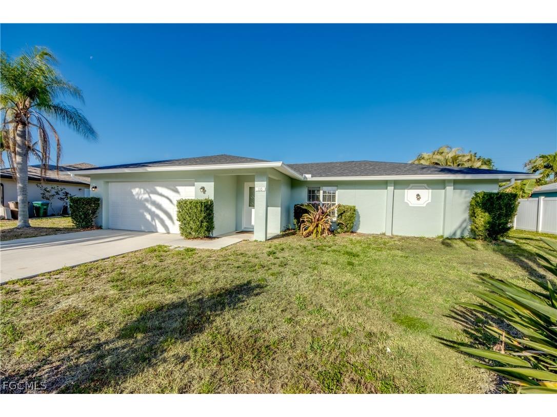 110 SE 13th Place Cape Coral FL 33990 2026005385 image1