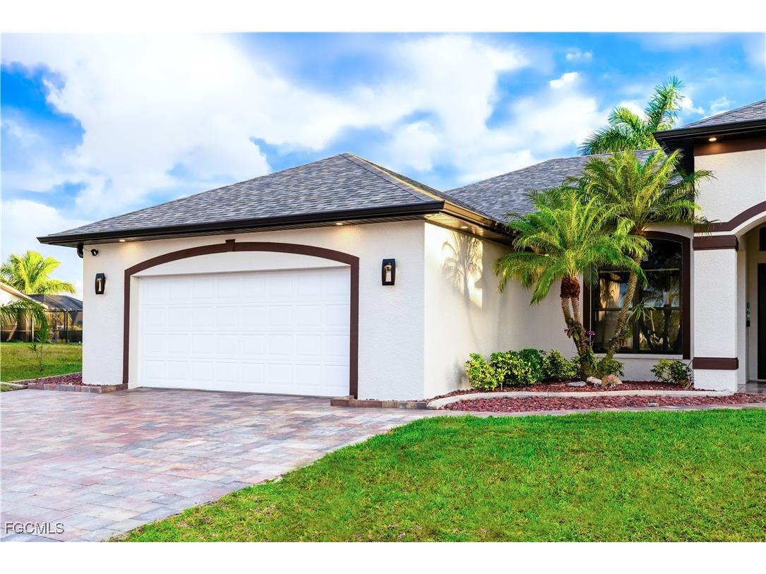 110 SE 16th Terrace Cape Coral FL 33990 2025017280 image2