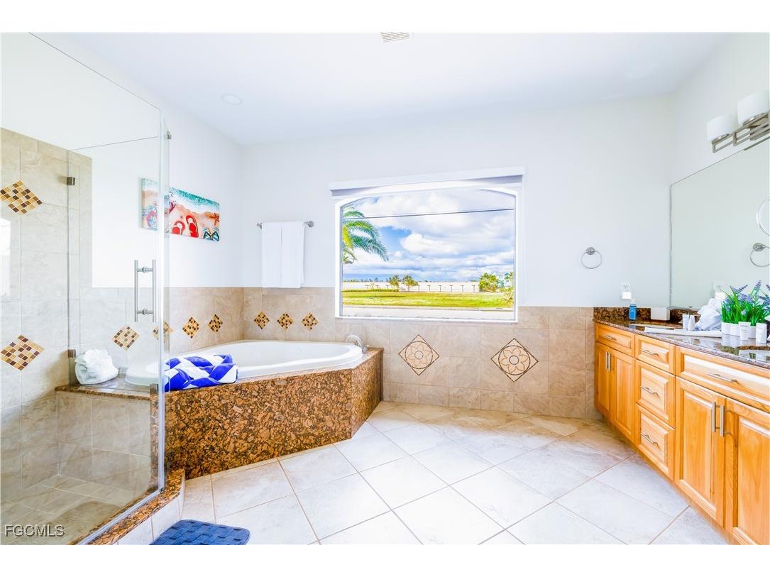 110 SE 16th Terrace Cape Coral FL 33990 2025017280 image20