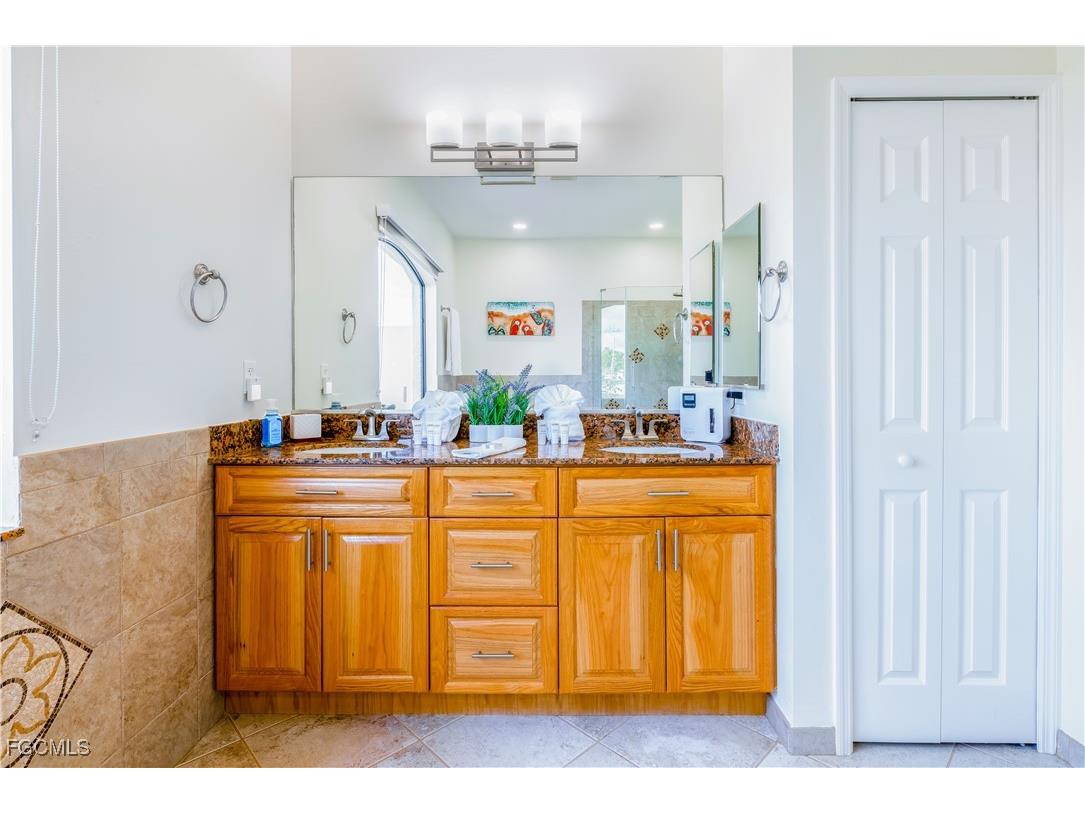 110 SE 16th Terrace Cape Coral FL 33990 2025017280 image21