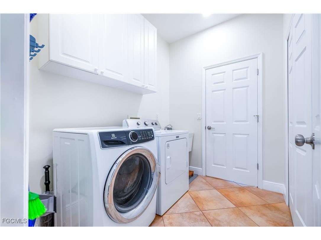 110 SE 16th Terrace Cape Coral FL 33990 2025017280 image33