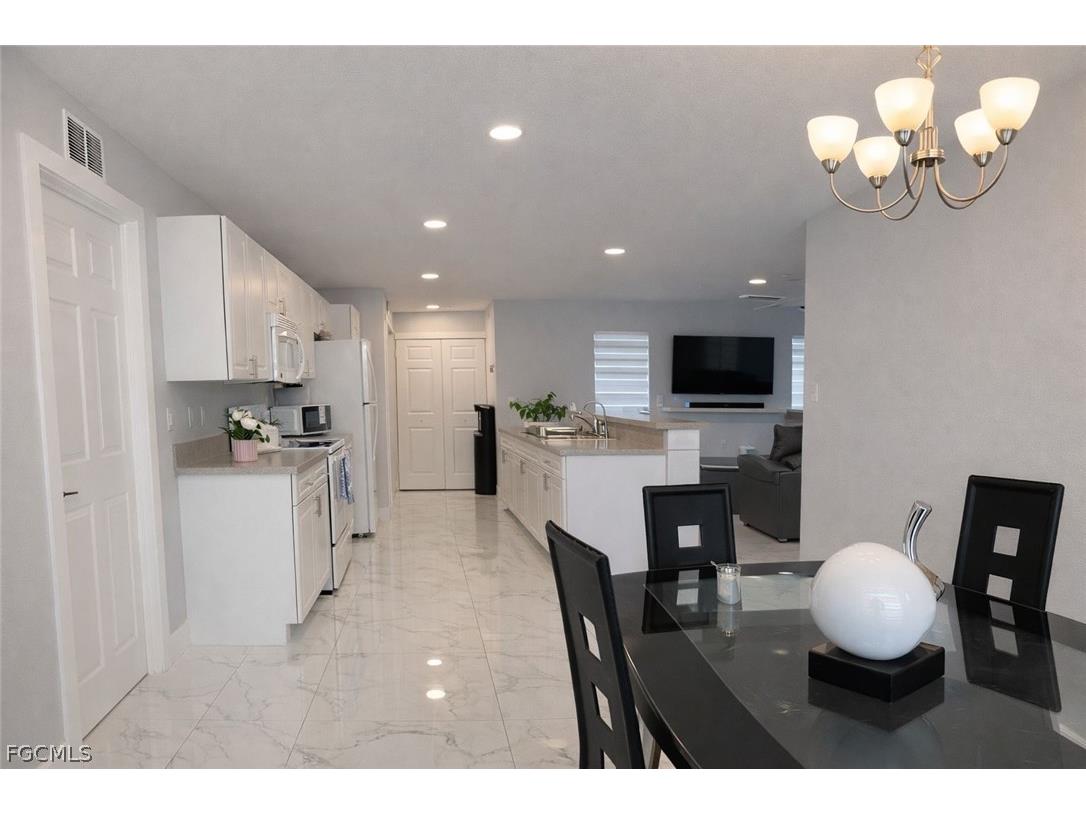 110 SW 21st Place Cape Coral FL 33991 2026013747 image7