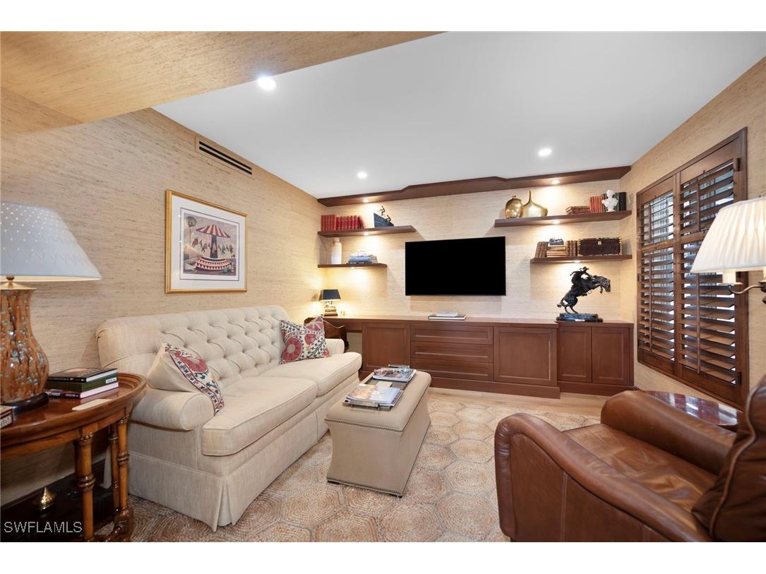 110 Wilderness Drive #129 Naples FL 34105 225070151 image16