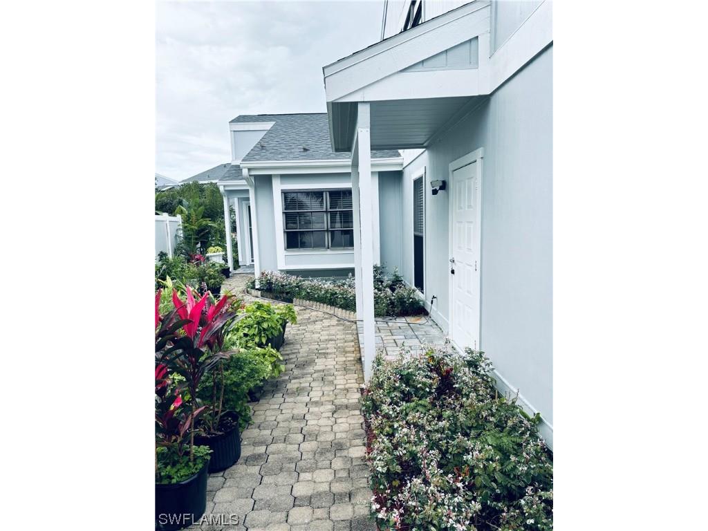 110 Woodshire Lane #11 Naples FL 34105 224014041 image1