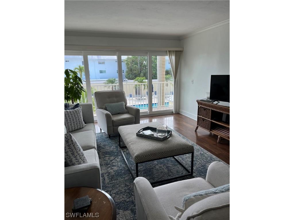 1100 8th Avenue S #207C Naples FL 34102 223039516 image1