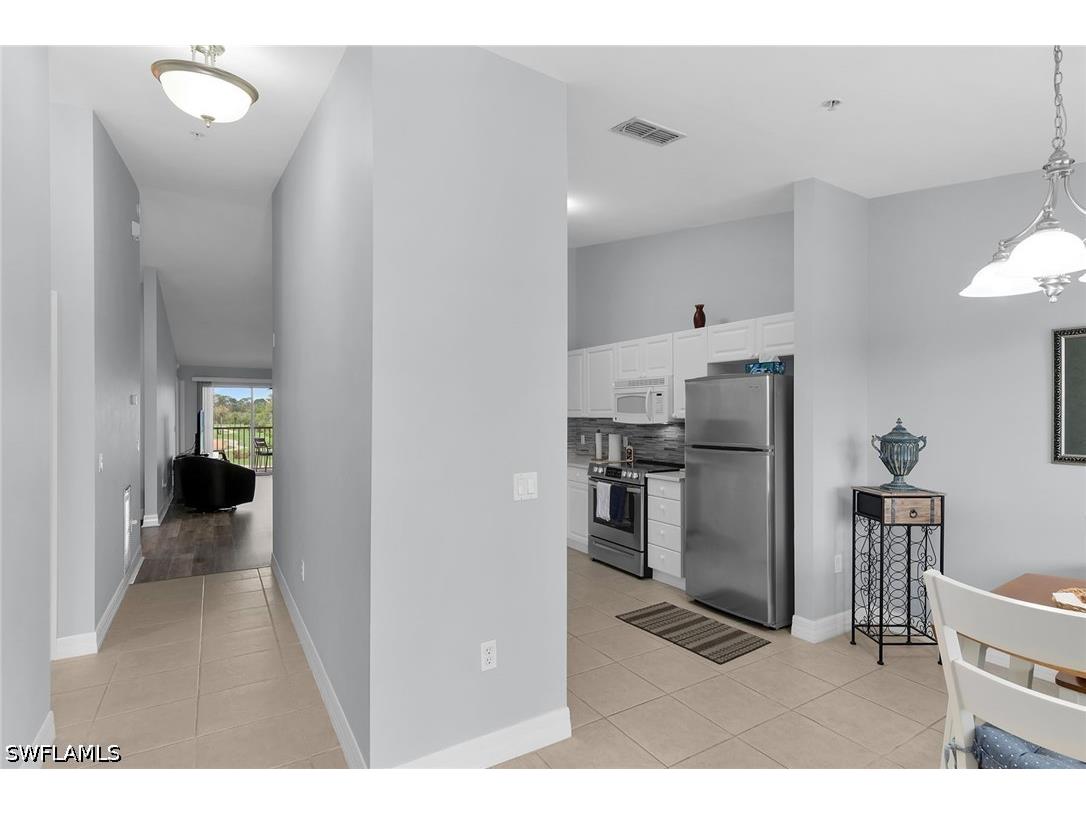 1100 Eastham Way #A302 Naples FL 34104 226021470 image2