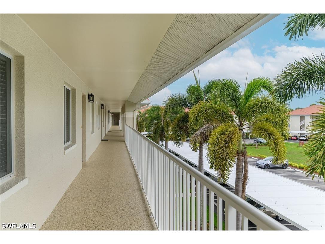 1100 Eastham Way #A302 Naples FL 34104 226021470 image25