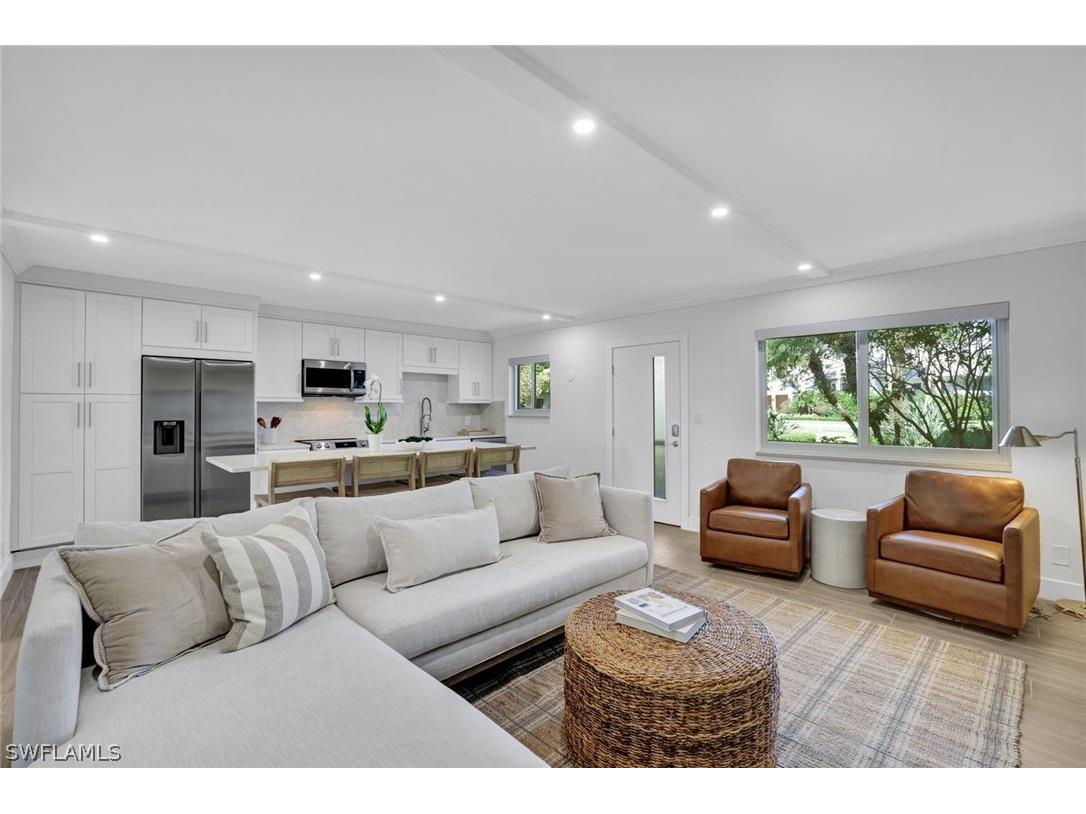 1100 Gulf Shore Boulevard N #103 Naples FL 34102 226011362 image1