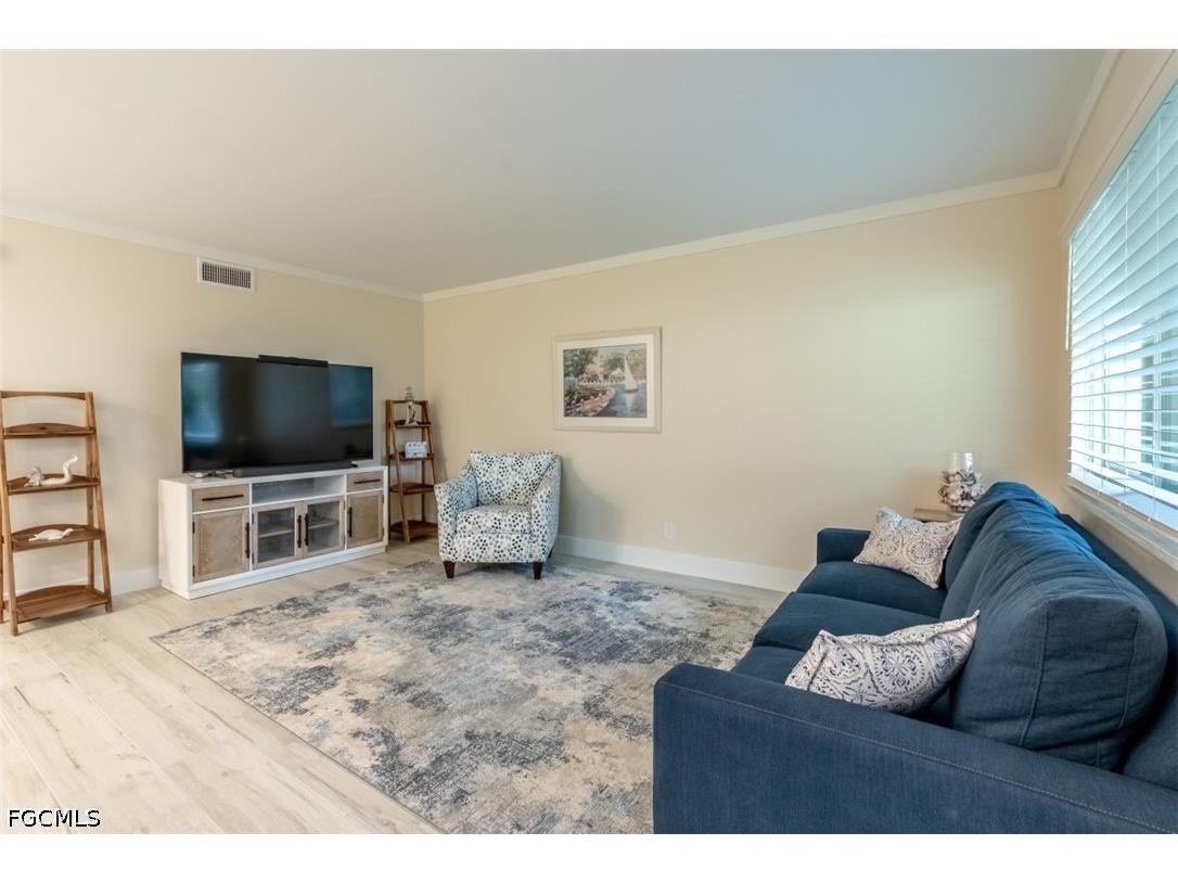 1100 Gulf Shore Boulevard N #110 Naples FL 34102 2026017826 image8