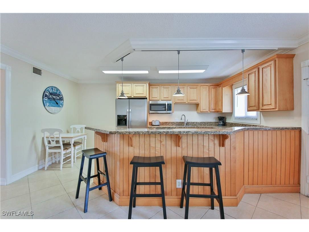 1100 Gulf Shore Boulevard N #207 Naples FL 34102 225068052 image10