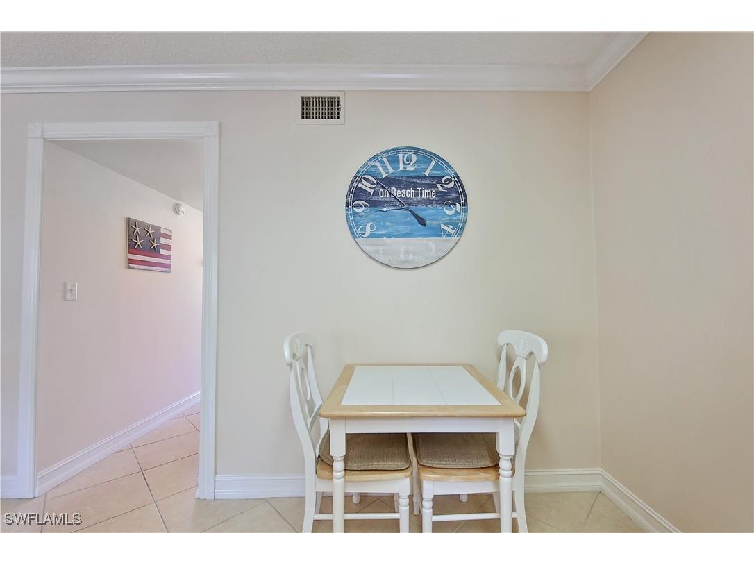 1100 Gulf Shore Boulevard N #207 Naples FL 34102 225068052 image5