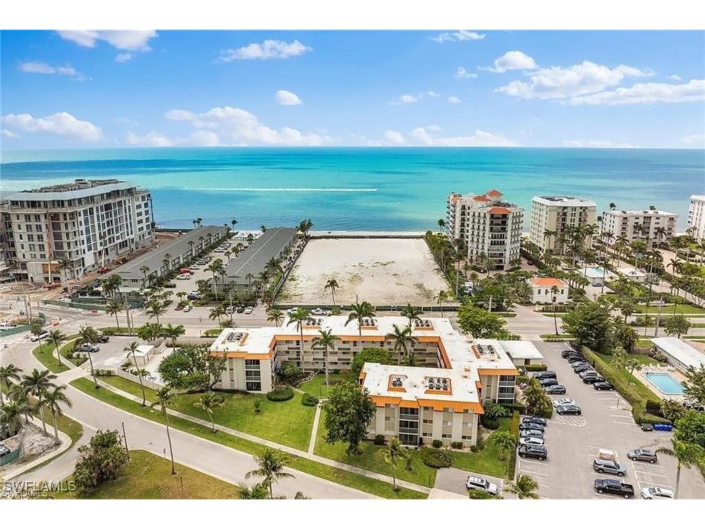 1100 Gulf Shore Boulevard N #301 Naples FL 34102 225076072 image1