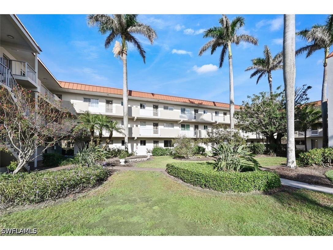 1100 Gulf Shore Boulevard N #304 Naples FL 34102 226013890 image1