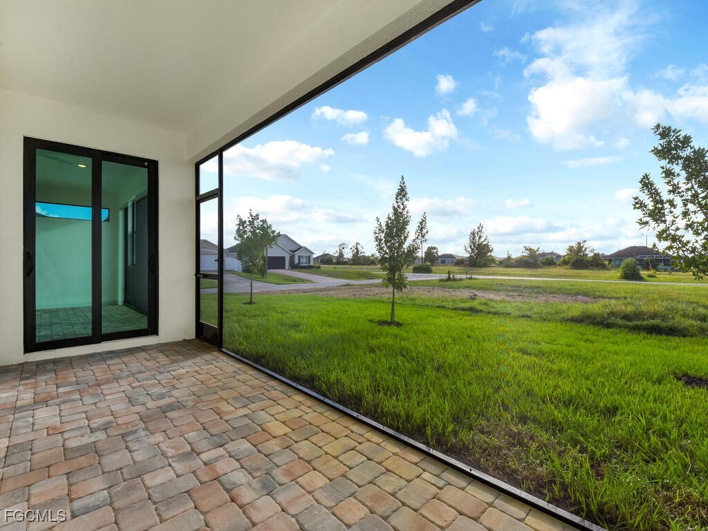 1100 NW 22nd Avenue Cape Coral FL 33993 2025007106 image22