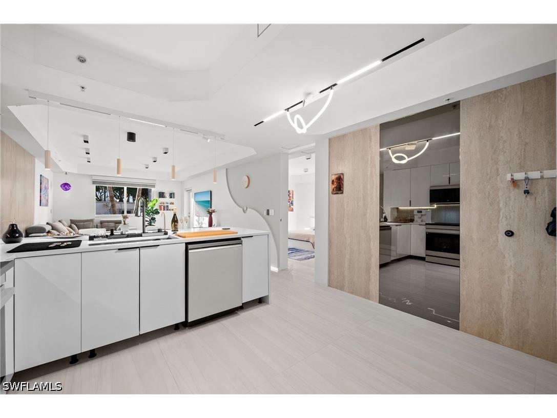 1100 Pine Ridge Road #B103 Naples FL 34108 226020743 image3