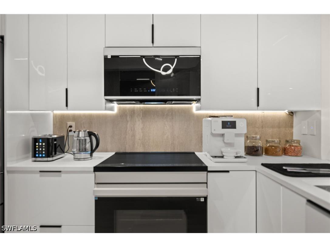 1100 Pine Ridge Road #B103 Naples FL 34108 226020743 image9