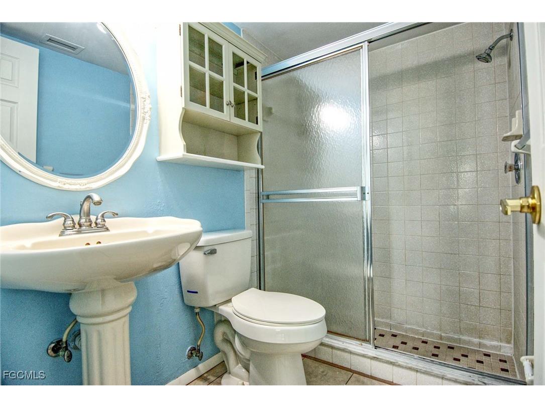 1100 Pondella Road #807 Cape Coral FL 33909 2025010266 image10