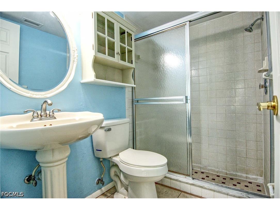 1100 Pondella Road #807 Cape Coral FL 33909 2026028912 image12