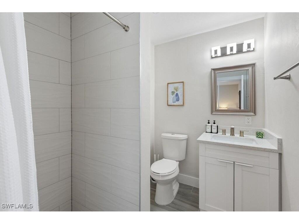 1100 Royal Palm Drive Naples FL 34103 225045143 image17