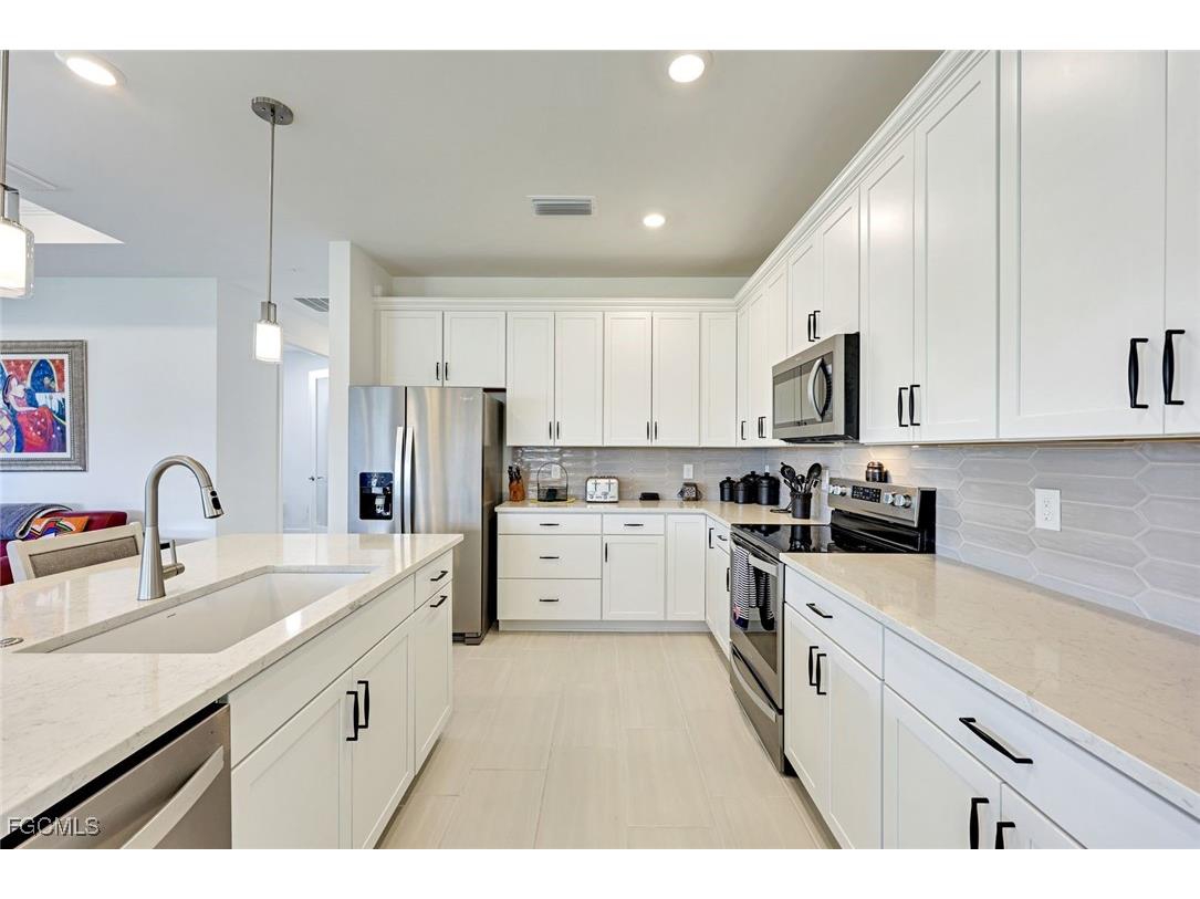 11001 Addison Lake Circle Fort Myers FL 33966 2025017171 image2