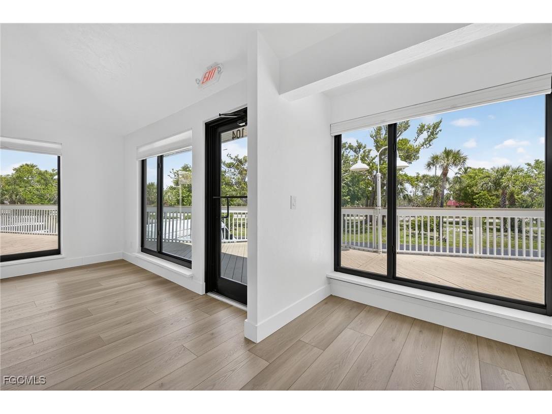 1101 Periwinkle Way #D1 Sanibel FL 33957 2025020641 image2