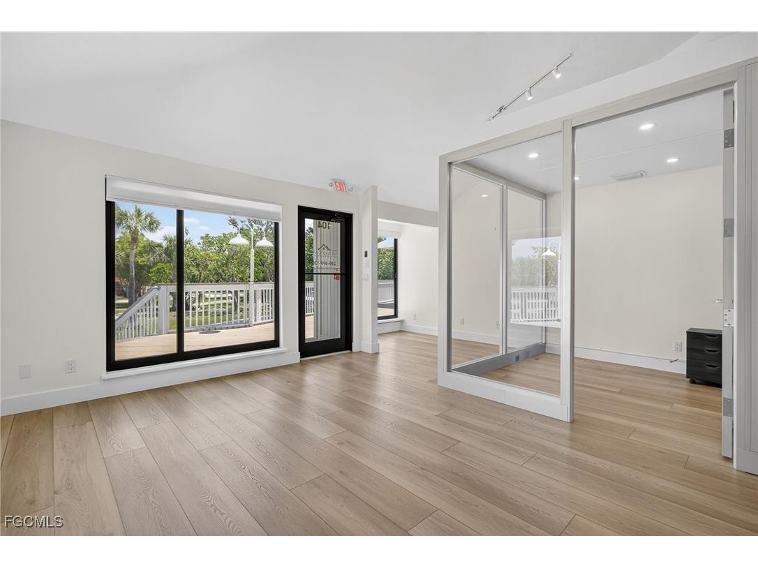 1101 Periwinkle Way #D1 Sanibel FL 33957 2025020641 image8