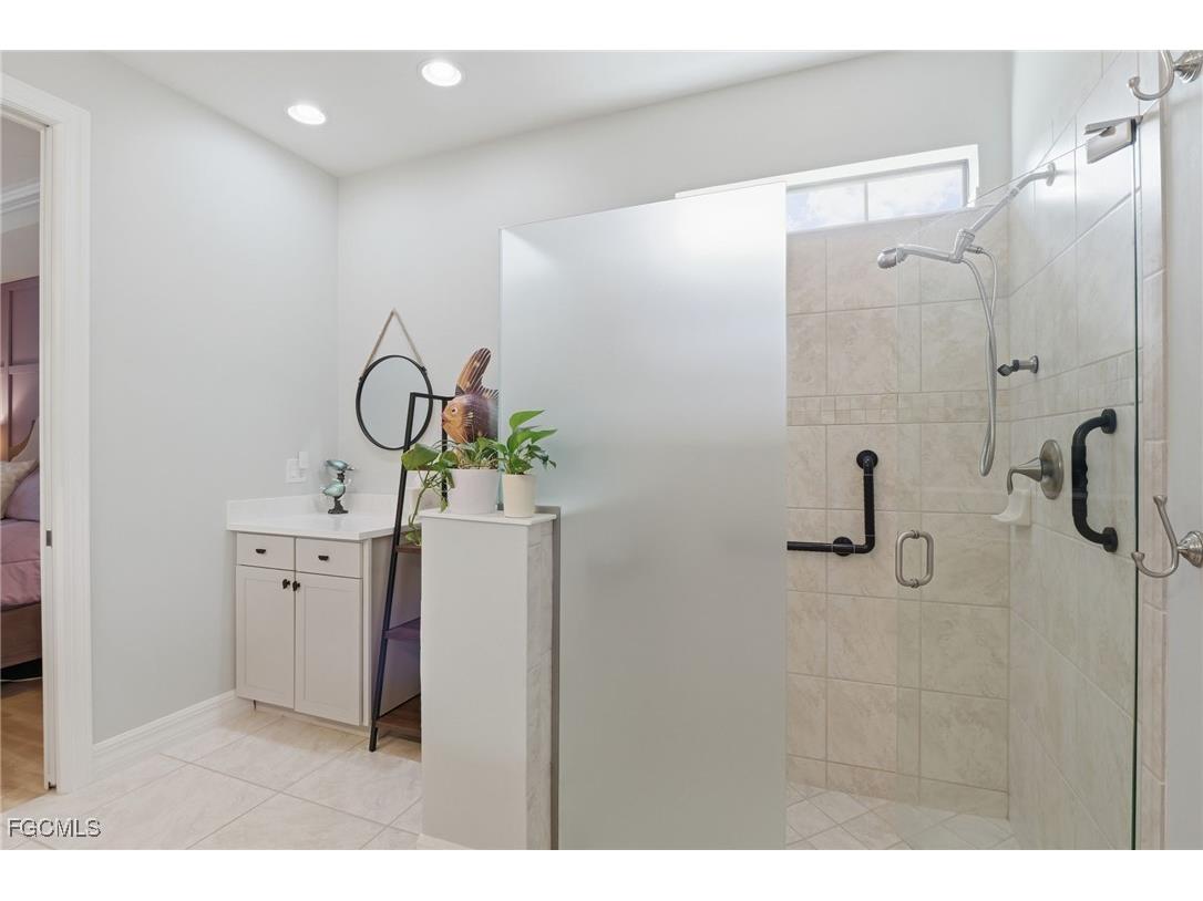 11012 Castlereagh Street Fort Myers FL 33913 2025017330 image24