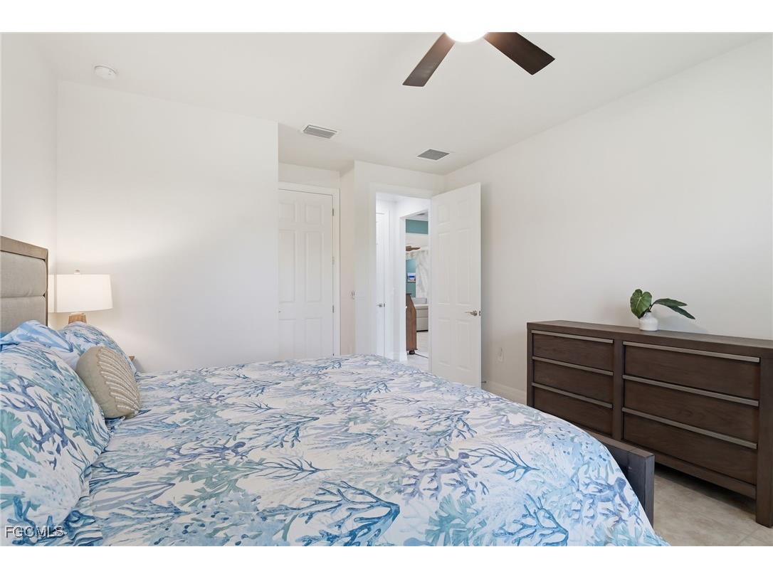 11012 Castlereagh Street Fort Myers FL 33913 2025017330 image29