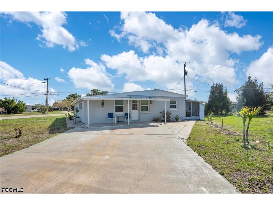 1102 Kanza Court Lehigh Acres FL 33936 2026014851 image1
