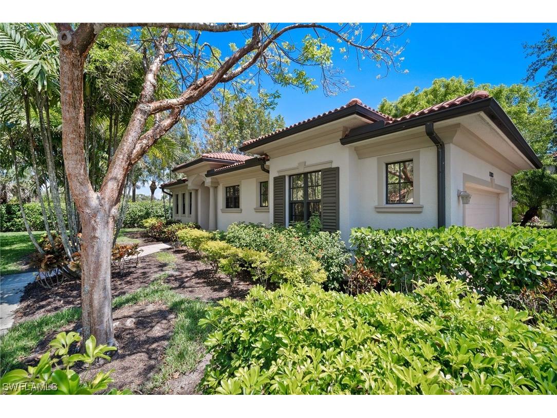 1102 Medan Court S Naples FL 34113 223026868 image1