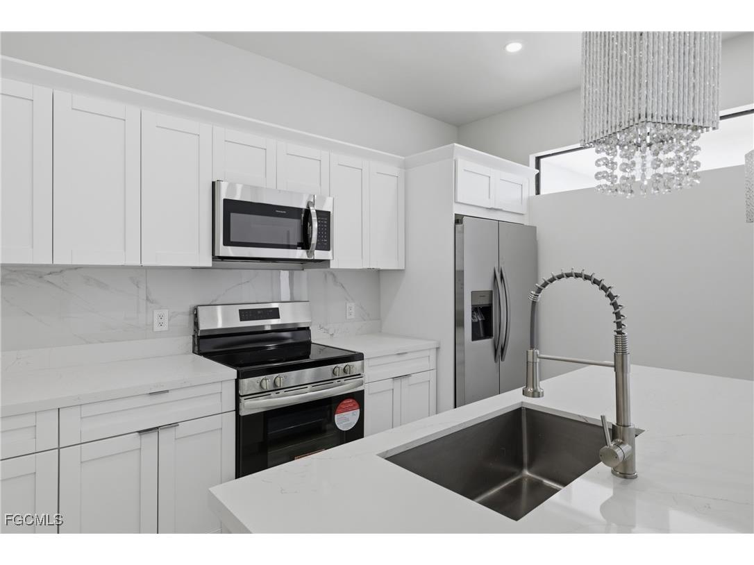 1102 NE 14th Avenue Cape Coral FL 33909 2025021403 image12