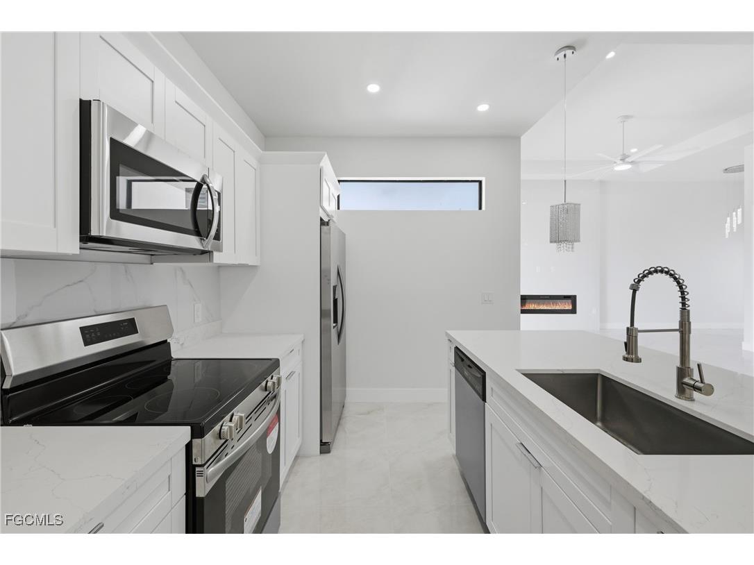 1102 NE 14th Avenue Cape Coral FL 33909 2025021403 image13