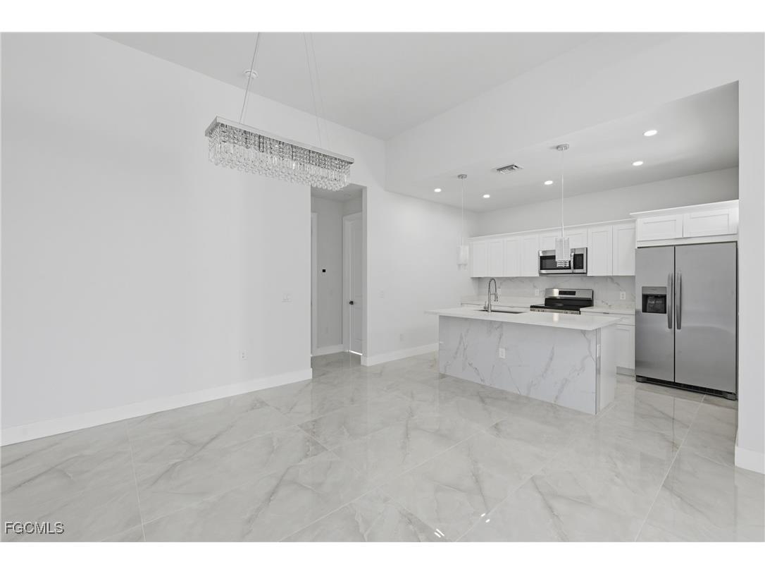 1102 NE 14th Avenue Cape Coral FL 33909 2025021403 image14