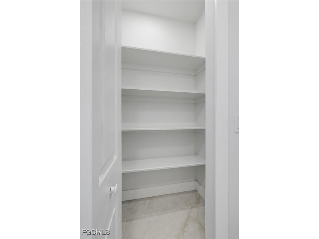 1102 NE 14th Avenue Cape Coral FL 33909 2025021403 image16