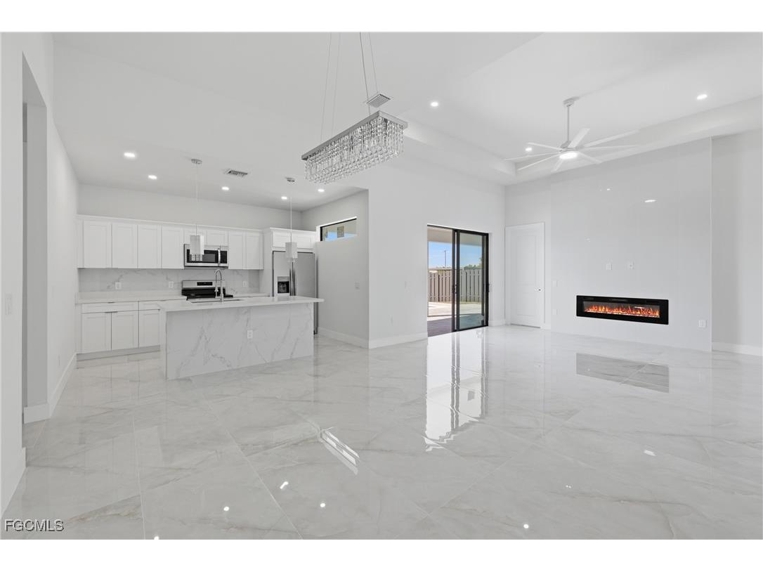 1102 NE 14th Avenue Cape Coral FL 33909 2025021403 image18