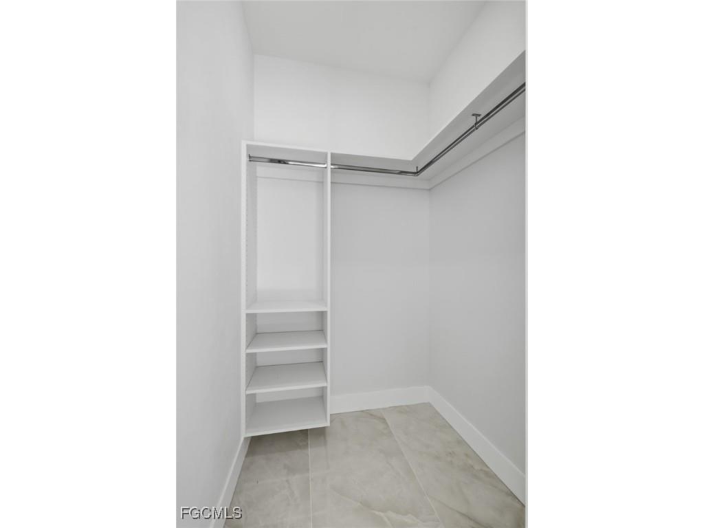 1102 NE 14th Avenue Cape Coral FL 33909 2025021403 image20