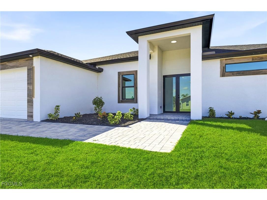 1102 NE 14th Avenue Cape Coral FL 33909 2025021403 image3