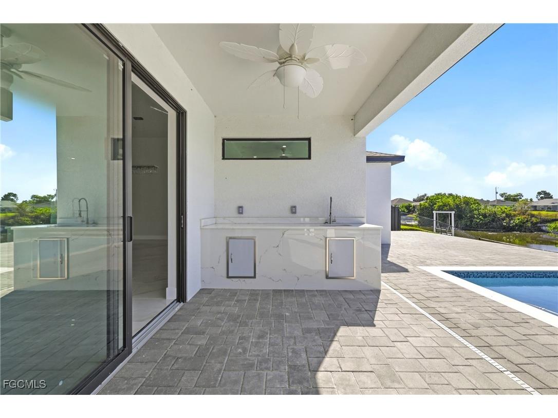 1102 NE 14th Avenue Cape Coral FL 33909 2025021403 image34