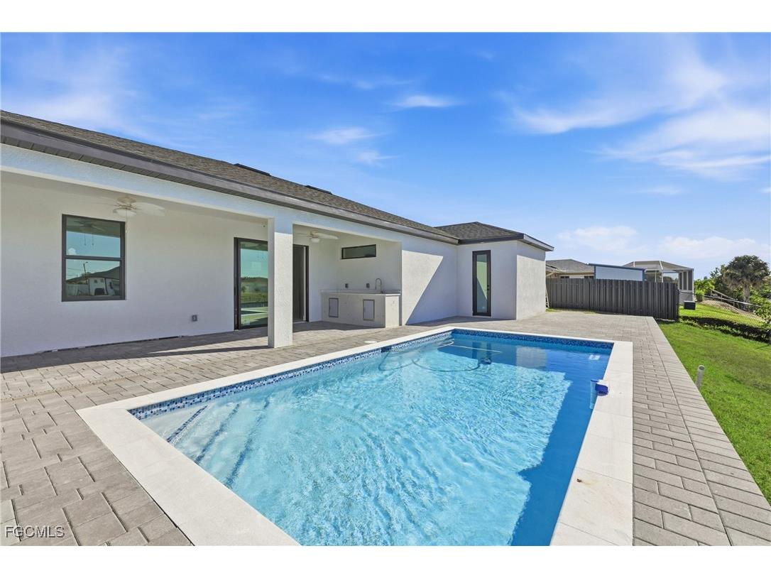 1102 NE 14th Avenue Cape Coral FL 33909 2025021403 image37