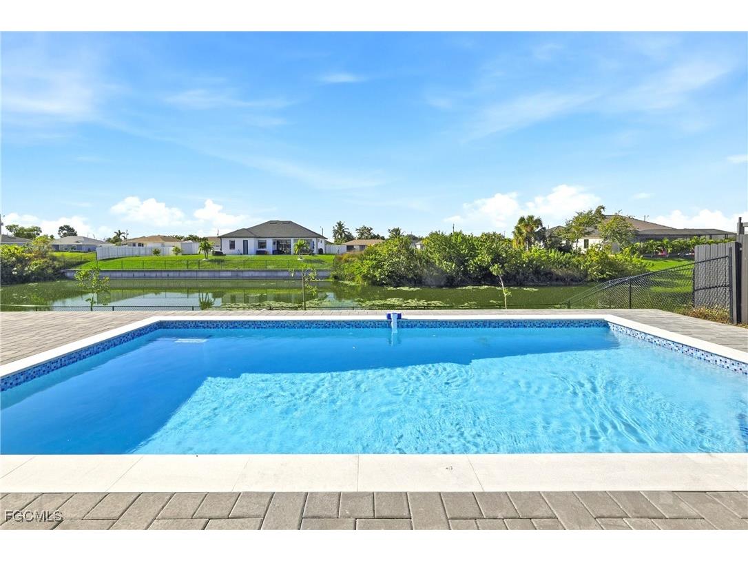1102 NE 14th Avenue Cape Coral FL 33909 2025021403 image39